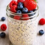 overnight oats with berries & chia recipe